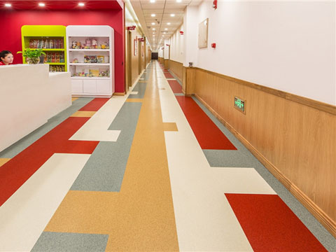凯里PVC地板_凯里PVC塑胶地板_凯里运动地板厂家-贵州云翌装饰工程有限公司
